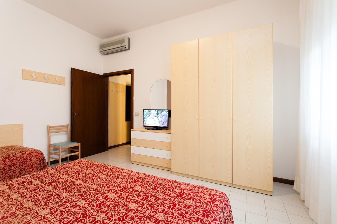 Marina Aparthotel 3*